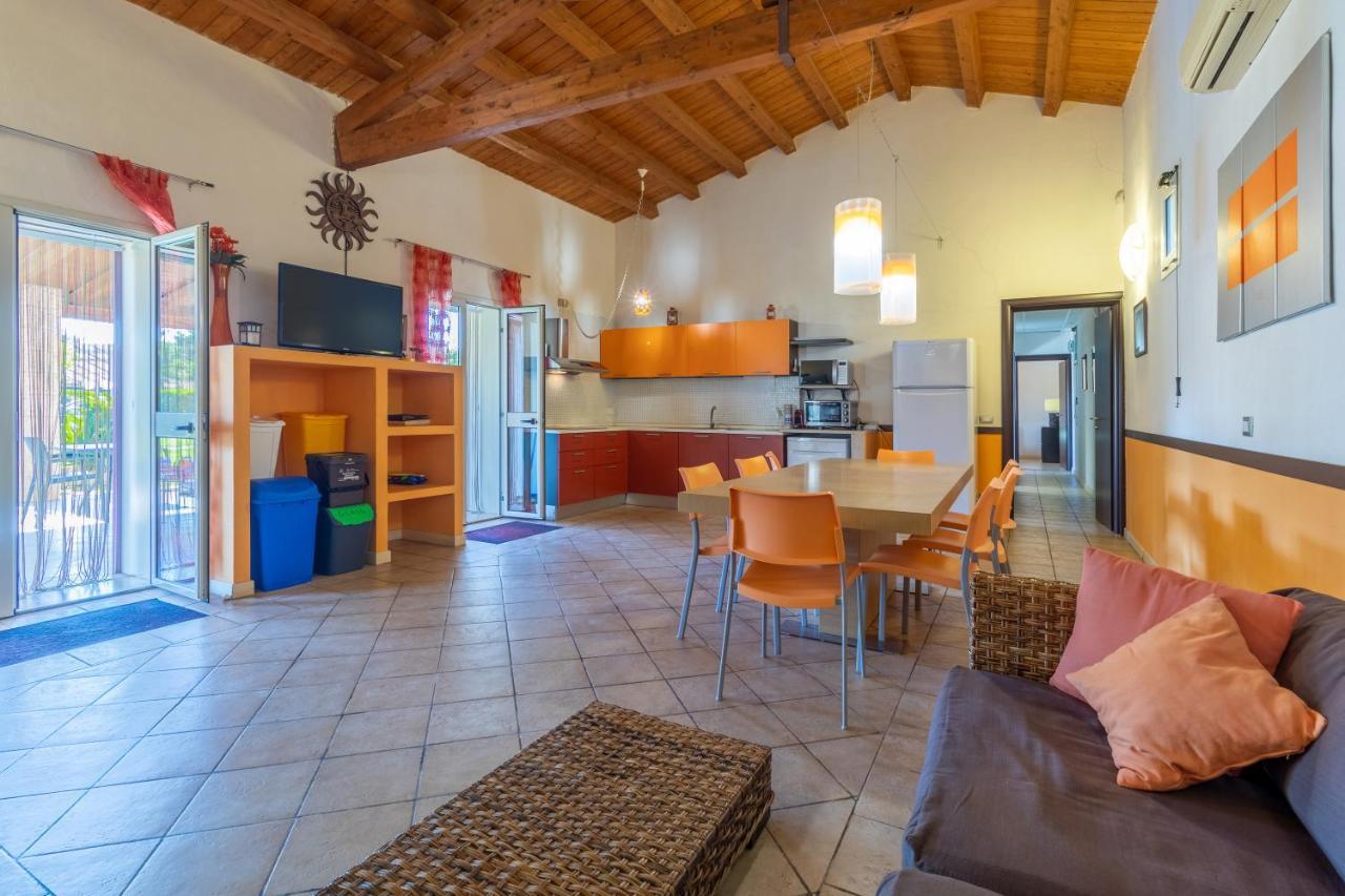 Villa Santa Croce Санта Кроче Камерина Екстериор снимка