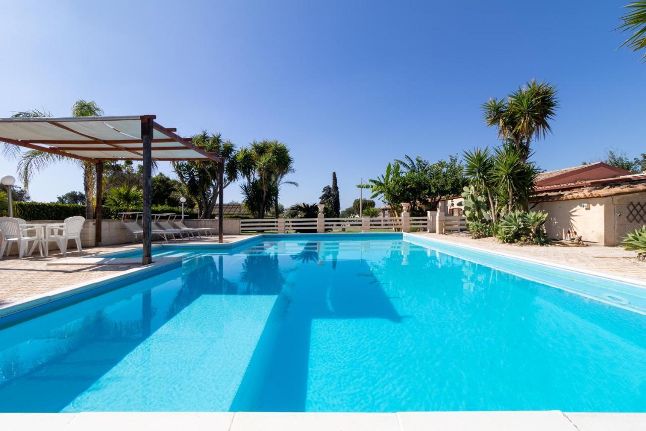 Villa Santa Croce Санта Кроче Камерина Екстериор снимка